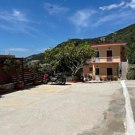 Vasiliki See View Apartments Mparmpati Eksteriør billede